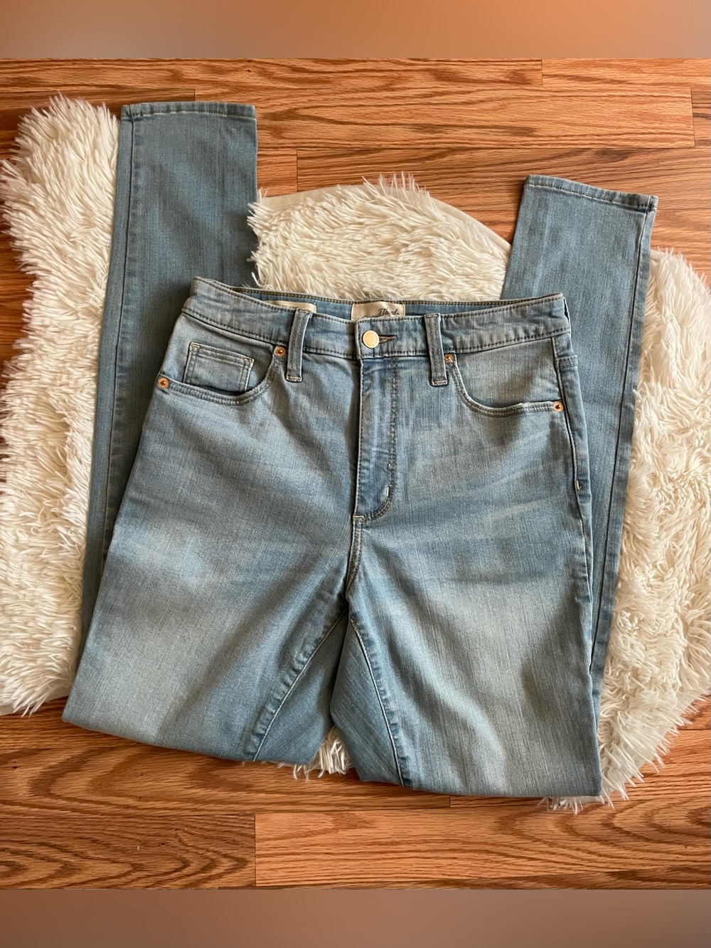 Universal Thread High Rise Skinny Jeans Size 8